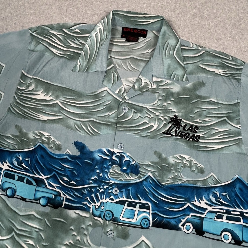Sun & Moon Hawaiian Camp Shirt Men's M Cruiser Waves Beach Aloha Las Vegas Palm